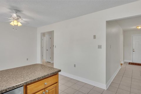 Villa ou maison à vendre à Lakeland, Floride: 3 chambres, 130.81 m2 № 1534853 - photo 10