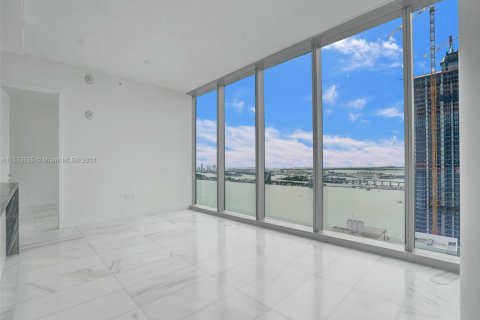 Condominio en venta en Miami, Florida, 2 dormitorios № 1859393 - foto 10
