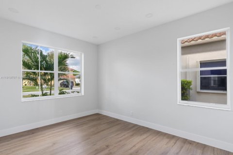 Villa ou maison à vendre à Lake Worth, Floride: 4 chambres, 248.33 m2 № 1975171 - photo 28