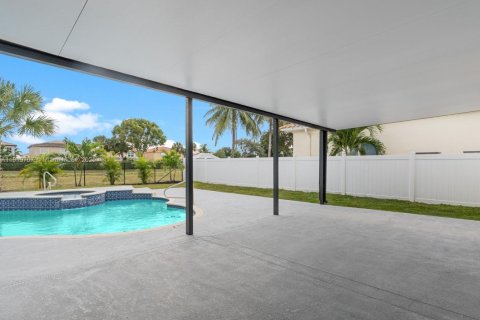 Villa ou maison à vendre à Lake Worth, Floride: 4 chambres, 248.33 m2 № 1975171 - photo 7