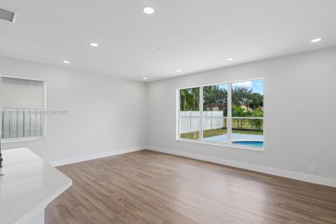 Villa ou maison à vendre à Lake Worth, Floride: 4 chambres, 248.33 m2 № 1975171 - photo 22