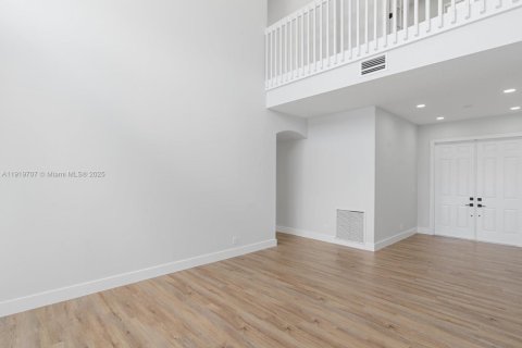 Villa ou maison à vendre à Lake Worth, Floride: 4 chambres, 248.33 m2 № 1975171 - photo 21