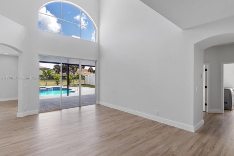 Villa ou maison à vendre à Lake Worth, Floride: 4 chambres, 248.33 m2 № 1975171 - photo 17