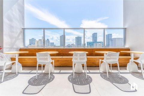 Condo in Miami, Florida  № 2057543 - photo 30