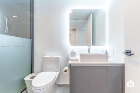 Condo in Miami, Florida  № 2057543 - photo 23