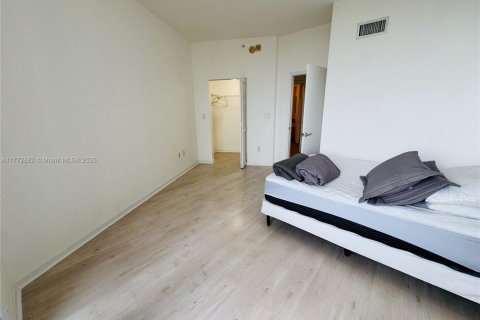 Condo in Aventura, Florida, 1 bedroom  № 1692224 - photo 24
