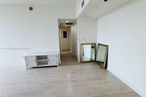 Condo in Aventura, Florida, 1 bedroom  № 1692224 - photo 14