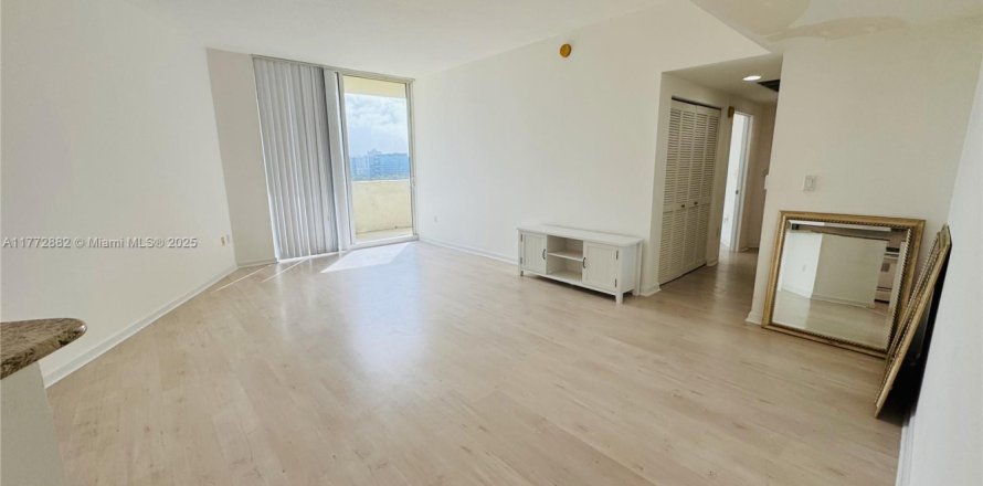Condo in Aventura, Florida, 1 bedroom  № 1692224