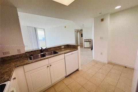 Condo in Aventura, Florida, 1 bedroom  № 1692224 - photo 6