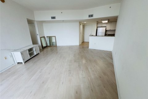 Condo in Aventura, Florida, 1 bedroom  № 1692224 - photo 11