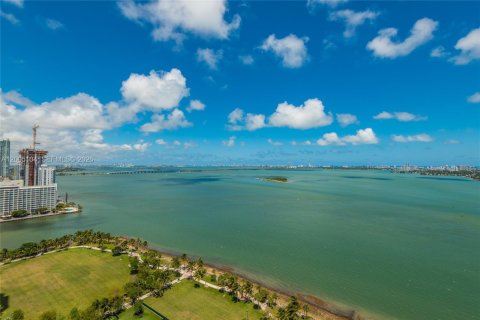 Copropriété à vendre à Miami, Floride: 3 chambres, 187.48 m2 № 2170581 - photo 8