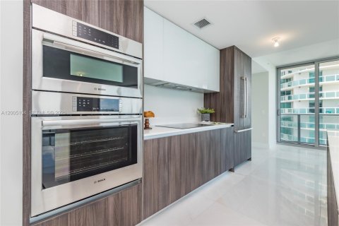 Copropriété à vendre à Miami, Floride: 3 chambres, 187.48 m2 № 2170581 - photo 12