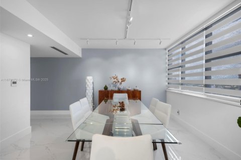 Copropriété à vendre à Hallandale Beach, Floride: 2 chambres, 132.11 m2 № 1977911 - photo 27