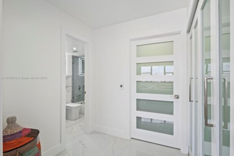 Copropriété à vendre à Hallandale Beach, Floride: 2 chambres, 132.11 m2 № 1977911 - photo 23
