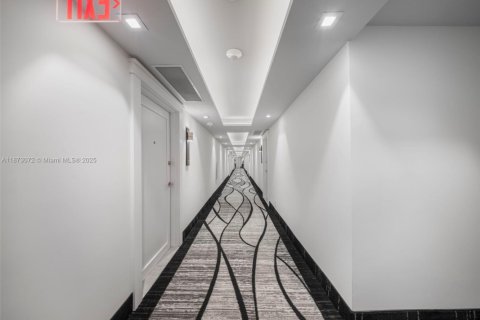 Copropriété à vendre à Hallandale Beach, Floride: 2 chambres, 132.11 m2 № 1977911 - photo 30