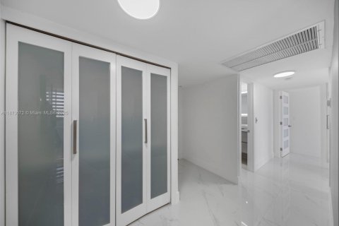 Copropriété à vendre à Hallandale Beach, Floride: 2 chambres, 132.11 m2 № 1977911 - photo 6