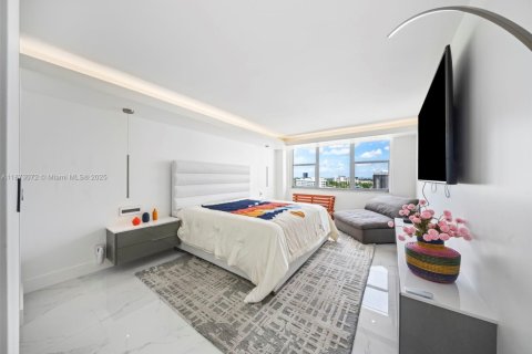 Copropriété à vendre à Hallandale Beach, Floride: 2 chambres, 132.11 m2 № 1977911 - photo 21