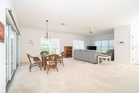 Townhouse in Rotonda, Florida 3 bedrooms, 189.89 sq.m. № 1759357 - photo 20