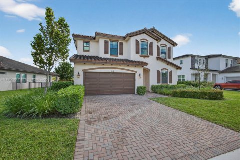 House in Royal Palm Beach, Florida 4 bedrooms, 239.97 sq.m. № 1947885 - photo 2