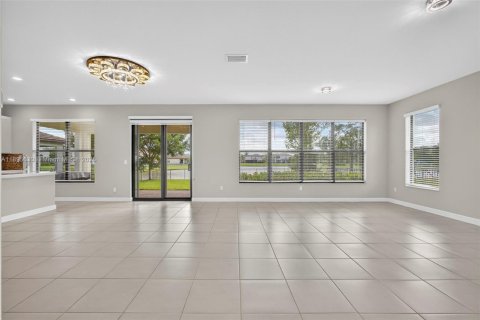 House in Royal Palm Beach, Florida 4 bedrooms, 239.97 sq.m. № 1947885 - photo 14