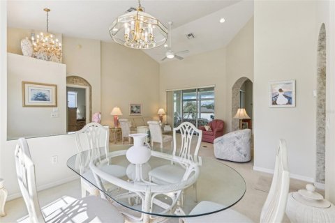 Casa en venta en Leesburg, Florida, 3 dormitorios, 190.91 m2 № 1526933 - foto 11