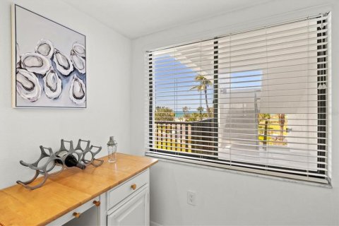 Condominio en venta en Longboat Key, Florida, 2 dormitorios, 137.4 m2 № 1639645 - foto 9