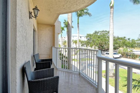 Condo in Sarasota, Florida, 2 bedrooms  № 1722584 - photo 9