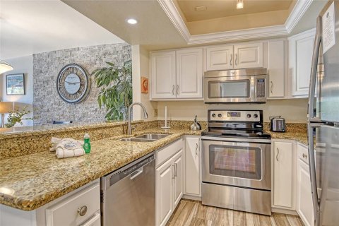 Condo in Sarasota, Florida, 2 bedrooms  № 1722584 - photo 22