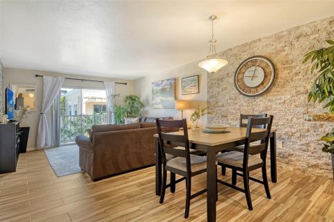 Condo in Sarasota, Florida, 2 bedrooms  № 1722584 - photo 19