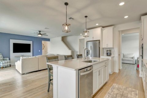 House in Parrish, Florida 5 bedrooms, 353.4 sq.m. № 2209616 - photo 12