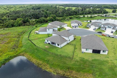 House in Parrish, Florida 5 bedrooms, 353.4 sq.m. № 2209616 - photo 28