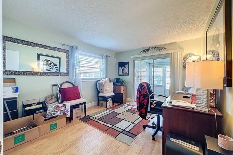 Condo in New Port Richey, Florida, 2 bedrooms  № 1855730 - photo 21