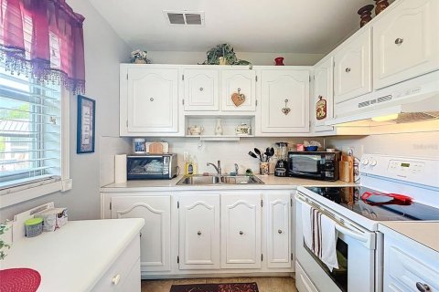 Copropriété à vendre à New Port Richey, Floride: 2 chambres, 91.42 m2 № 1855730 - photo 17