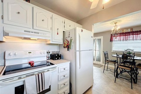 Copropriété à vendre à New Port Richey, Floride: 2 chambres, 91.42 m2 № 1855730 - photo 18