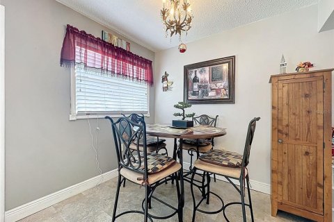 Copropriété à vendre à New Port Richey, Floride: 2 chambres, 91.42 m2 № 1855730 - photo 12