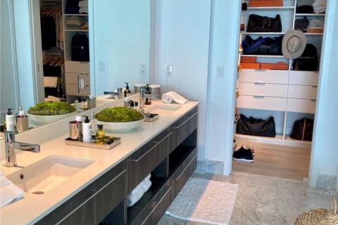 Copropriété à louer à Miami, Floride: 3 chambres, 151.8 m2 № 1849310 - photo 16