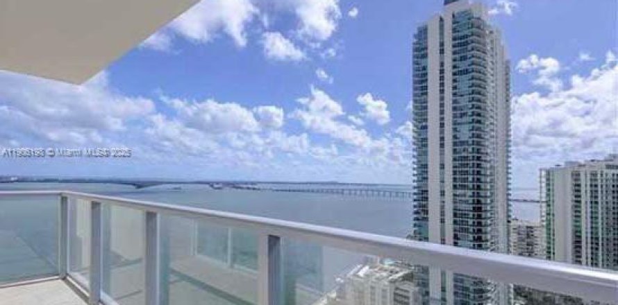 Condo in Miami, Florida, 1 bedroom  № 2053105