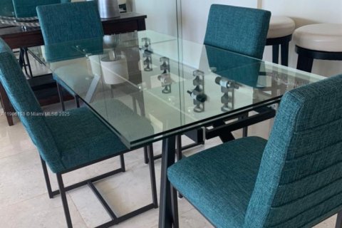 Condo in Miami, Florida, 1 bedroom  № 2053105 - photo 7