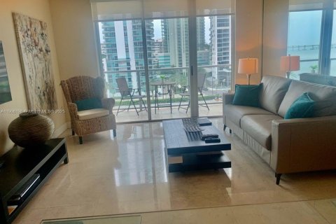 Condo in Miami, Florida, 1 bedroom  № 2053105 - photo 10