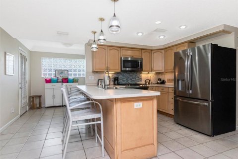 Commercial property in Seminole, Florida 4 bedrooms, 266.44 sq.m. № 2092058 - photo 11