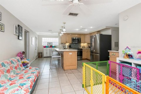 Commercial property in Seminole, Florida 4 bedrooms, 266.44 sq.m. № 2092058 - photo 17
