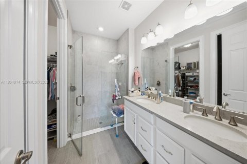 Купить виллу или дом в Нейплс, Флорида 2 спальни, 138.98м2, № 1997395 - фото 20