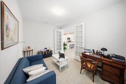 Купить виллу или дом в Нейплс, Флорида 2 спальни, 138.98м2, № 1997395 - фото 8