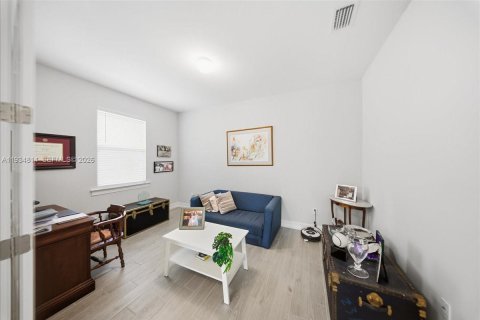 Купить виллу или дом в Нейплс, Флорида 2 спальни, 138.98м2, № 1997395 - фото 7