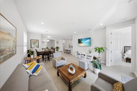 Купить виллу или дом в Нейплс, Флорида 2 спальни, 138.98м2, № 1997395 - фото 15