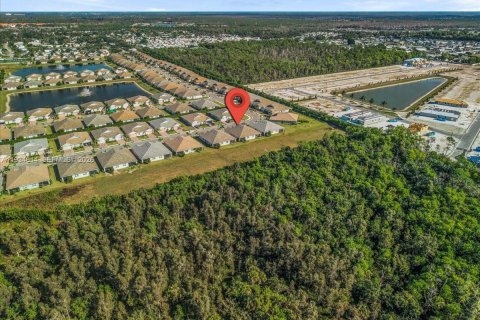 Купить виллу или дом в Нейплс, Флорида 2 спальни, 138.98м2, № 1997395 - фото 27