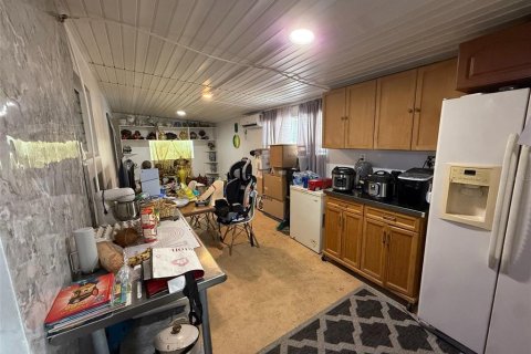Villa ou maison à louer à Port Charlotte, Floride: 3 chambres, 66.89 m2 № 2148886 - photo 3