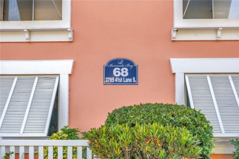 Condo in Saint Petersburg, Florida, 2 bedrooms № 2206082 - photo 27