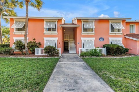 Condo in Saint Petersburg, Florida, 2 bedrooms  № 2206082