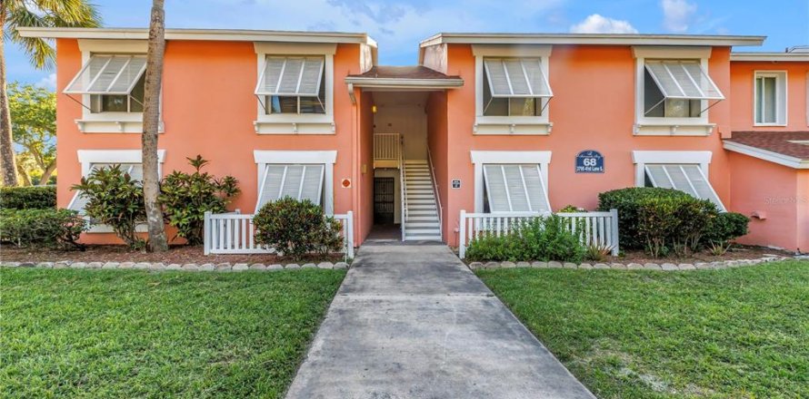 Condo in Saint Petersburg, Florida, 2 bedrooms № 2206082